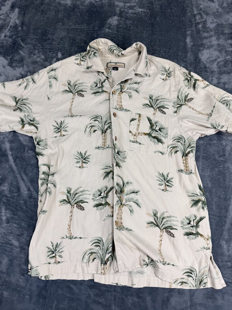 Tommy Bahama Mens Cream Green Palm Tree Print Short Sleeve Hawaiian Shirt Size L